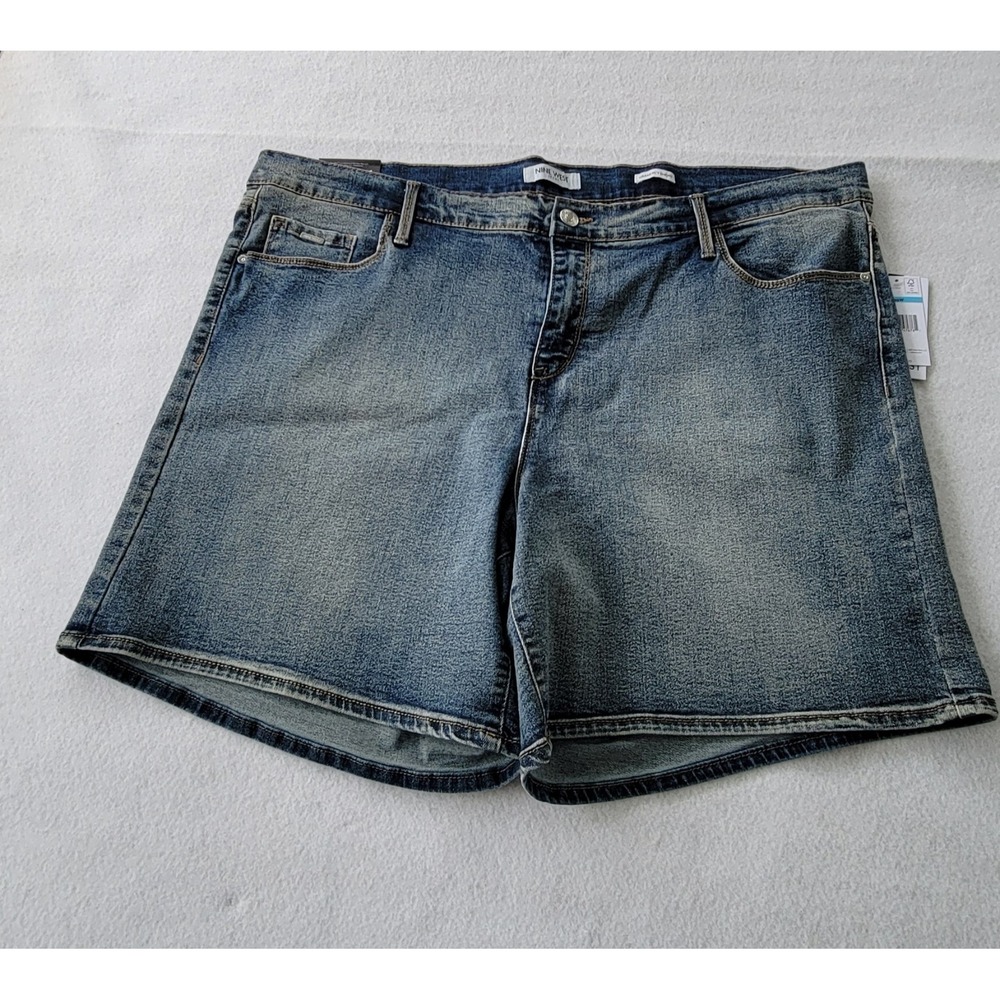 Nine West Womens Denim Shorts Gramercy Bermuda Size 20W NEW WITH TAGS